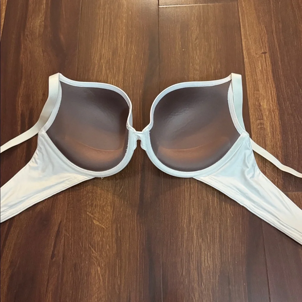 Ambrielle Ivory White Underwire Push Up Women's Bra Size 38D